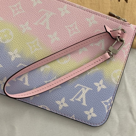 nwot Louis Vuitton Limited Edition Escale Neverfull MM Pochette - Picture 3 of 10